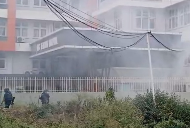 किस्ट अस्पतालमा अवस्था तनावग्रस्त, भिड नियन्त्रणमा समस्या